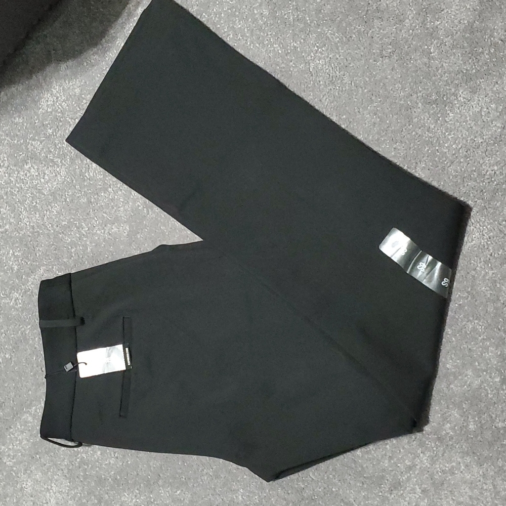 NWT Express size 6s Black Barely Boot Mid Rise Pants